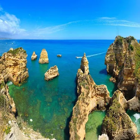 With Views Like The Pool Sea Meia *