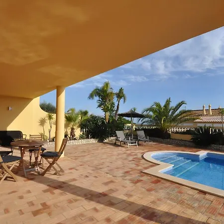With Views Like The Pool Sea Meia
