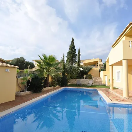 With Views Like The Pool Sea Meia Holiday home Lagos