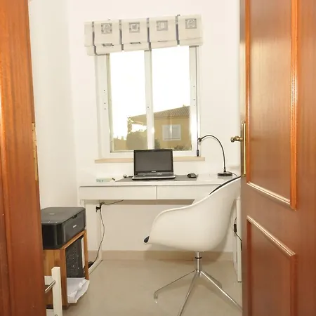 With Views Like The Pool Sea Meia Holiday home Lagos