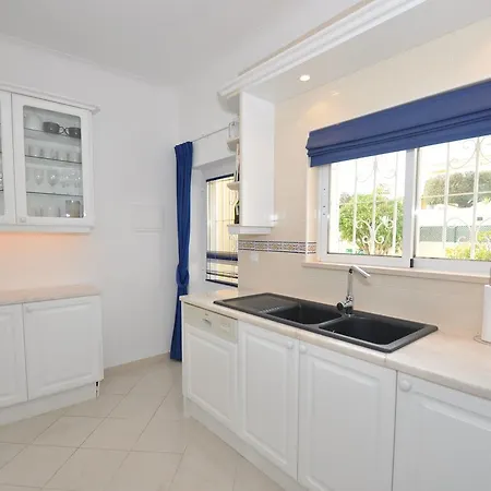 With Views Like The Pool Sea Meia Holiday home Lagos