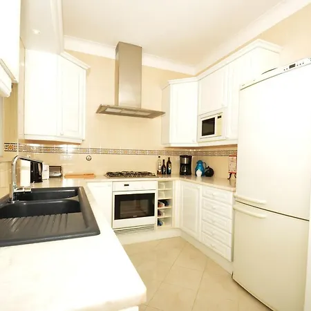 With Views Like The Pool, Sea, Meia Lagos